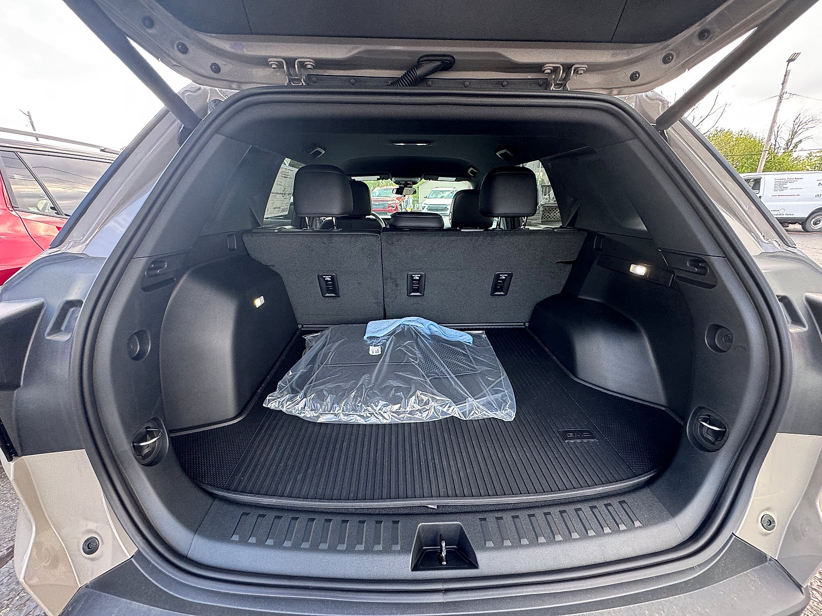 New 2026 GMC Terrain Elevation w/ Elevation Premium Package AWD/4WD image 25
