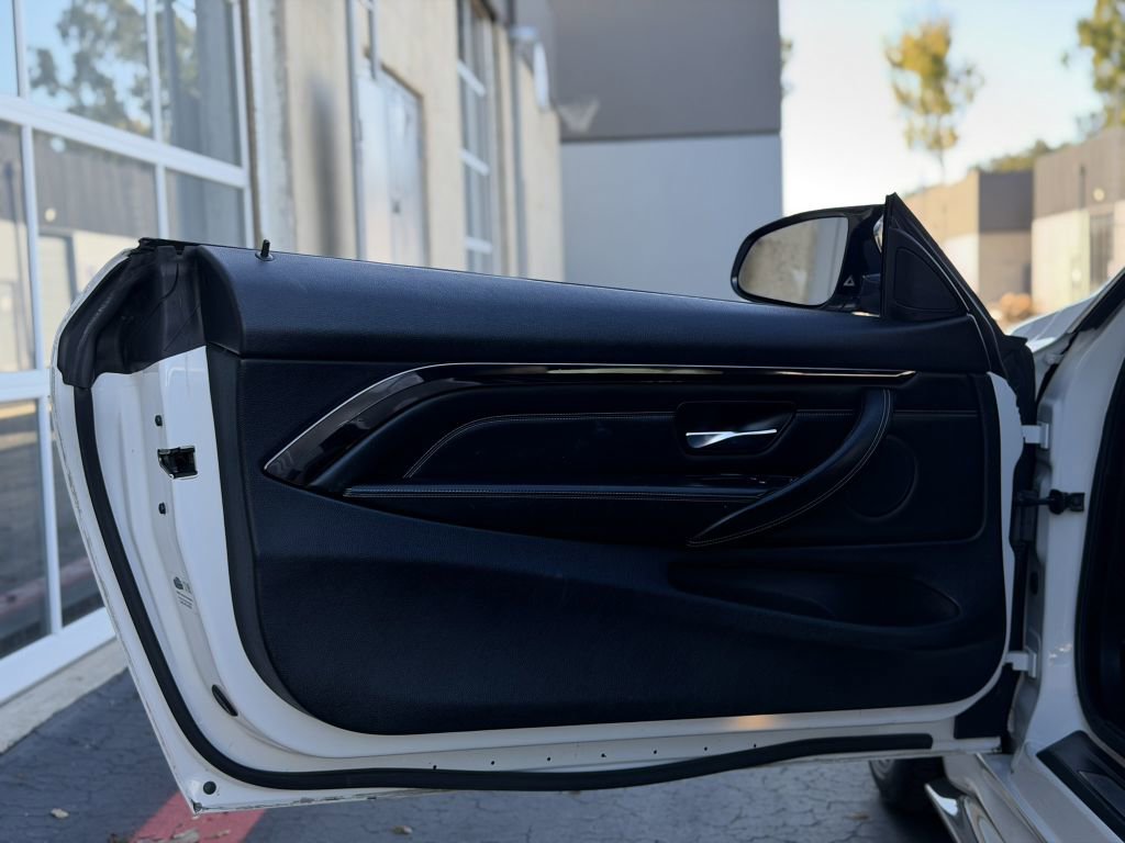 Used 2018 BMW M4 Coupe image 23