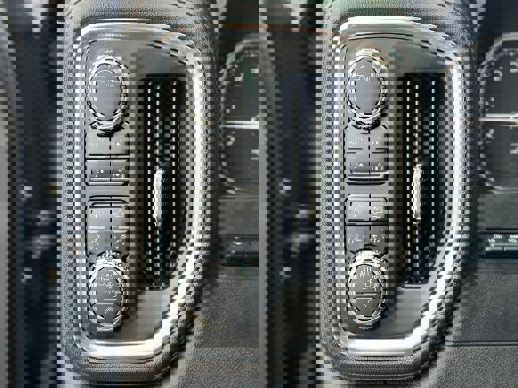 Used 2020 GMC Sierra 2500 AT4 w/ Technology Package image 20