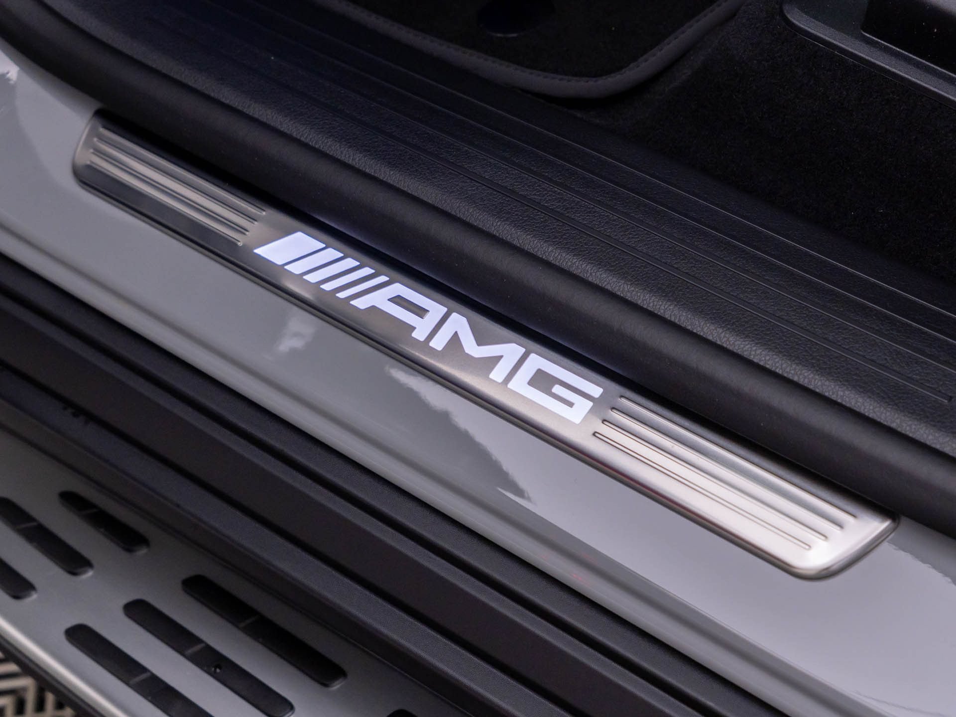 New 2026 Mercedes-Benz GLE 63 AMG S image 16