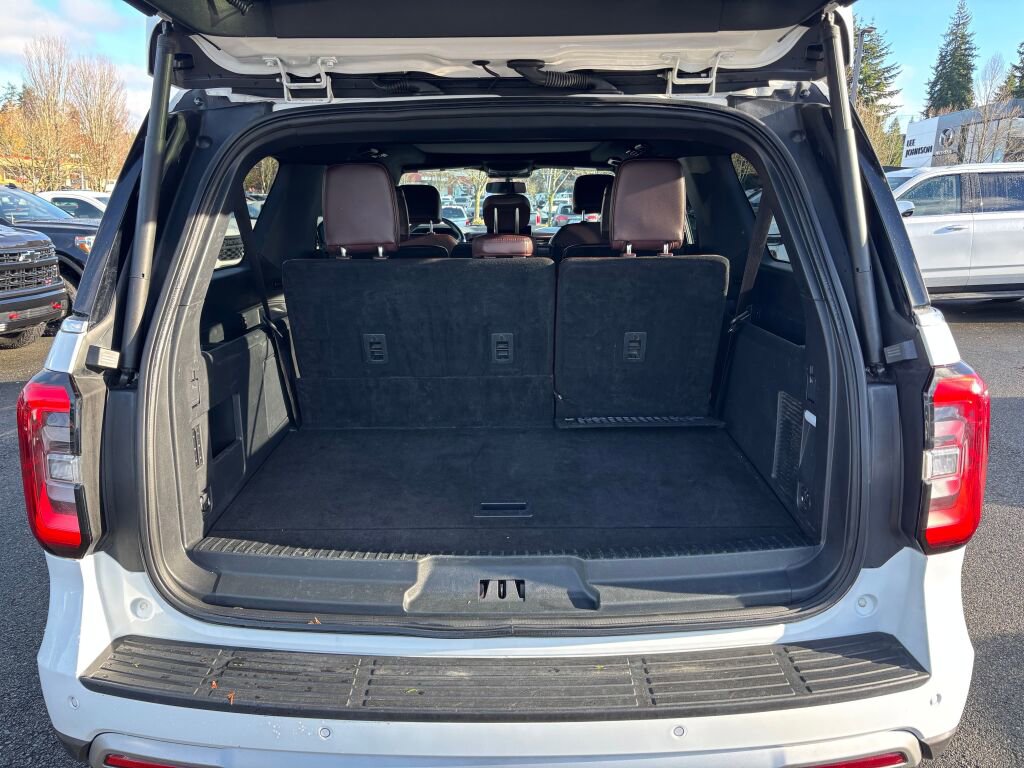 Used 2024 Ford Expedition Max Limited image 11