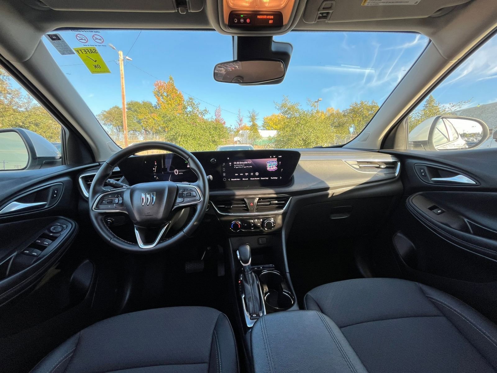 Used 2025 Buick Encore GX Preferred image 31