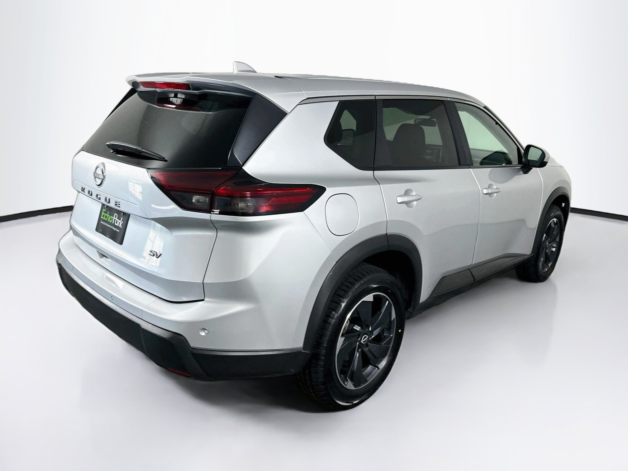 Used 2024 Nissan Rogue SV FWD image 9