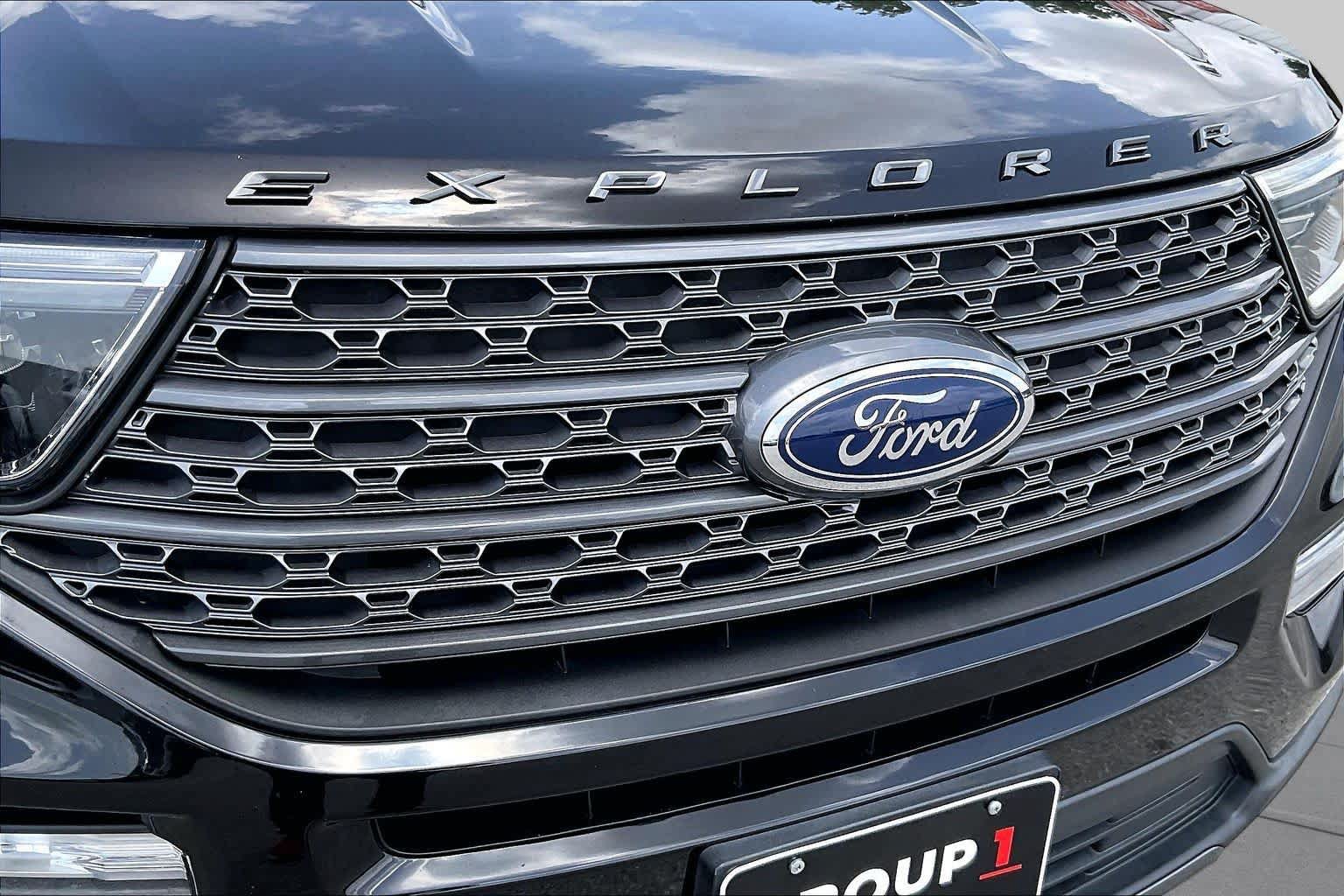 Used 2023 Ford Explorer XLT w/ Equipment Group 202A RWD image 28