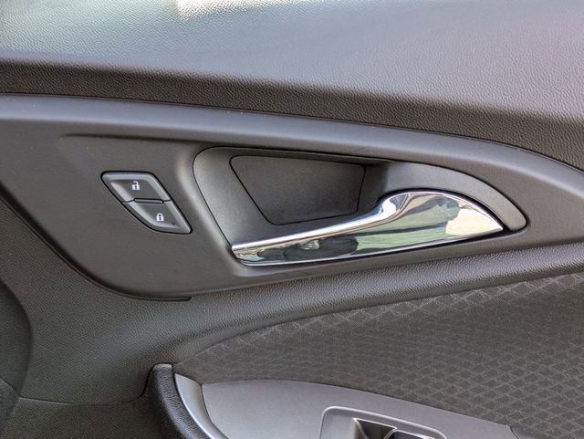 Used 2023 Chevrolet Malibu LT image 38