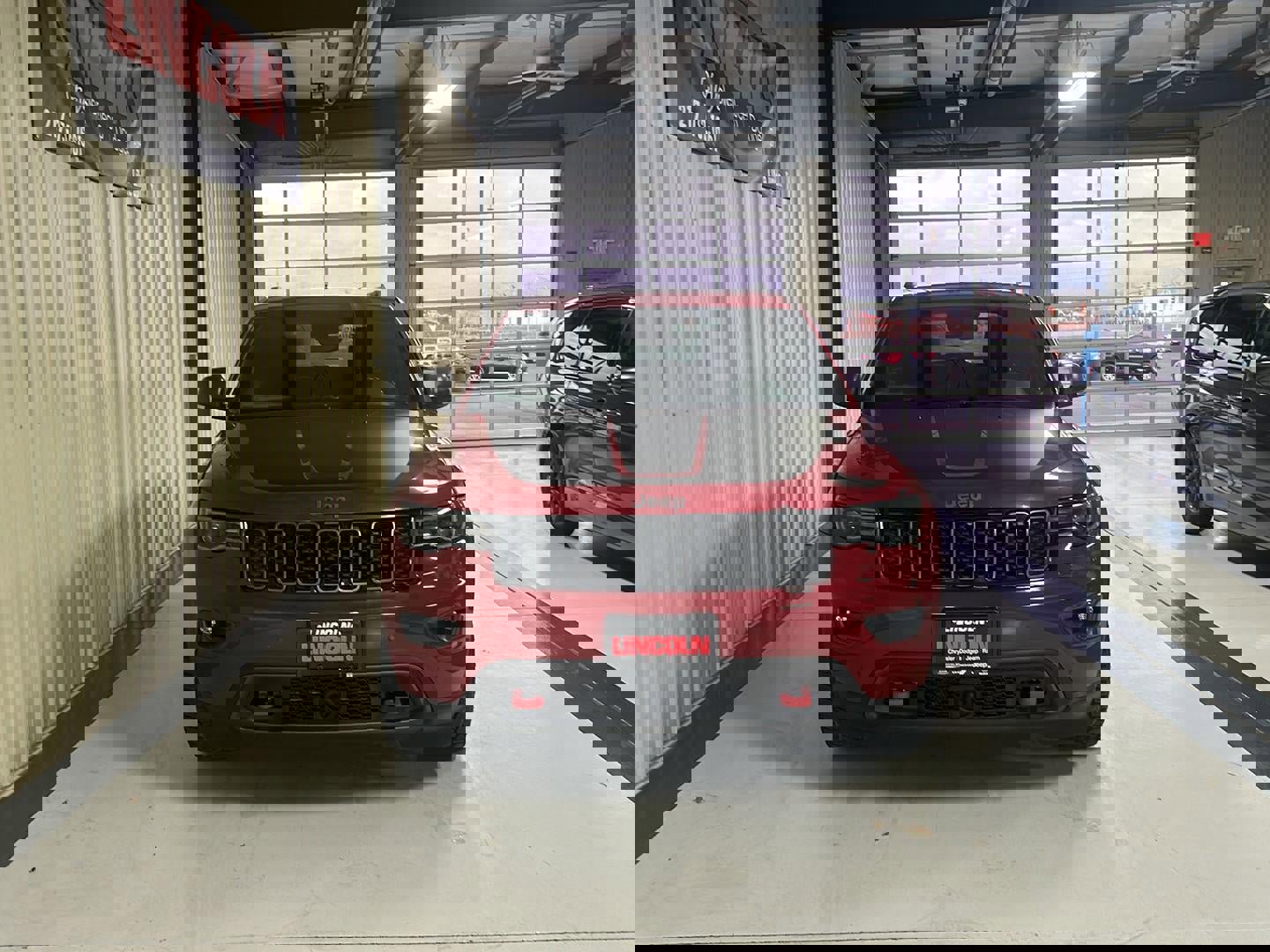 Used 2019 Jeep Grand Cherokee Trailhawk w/ Trailhawk Luxury Group image 7