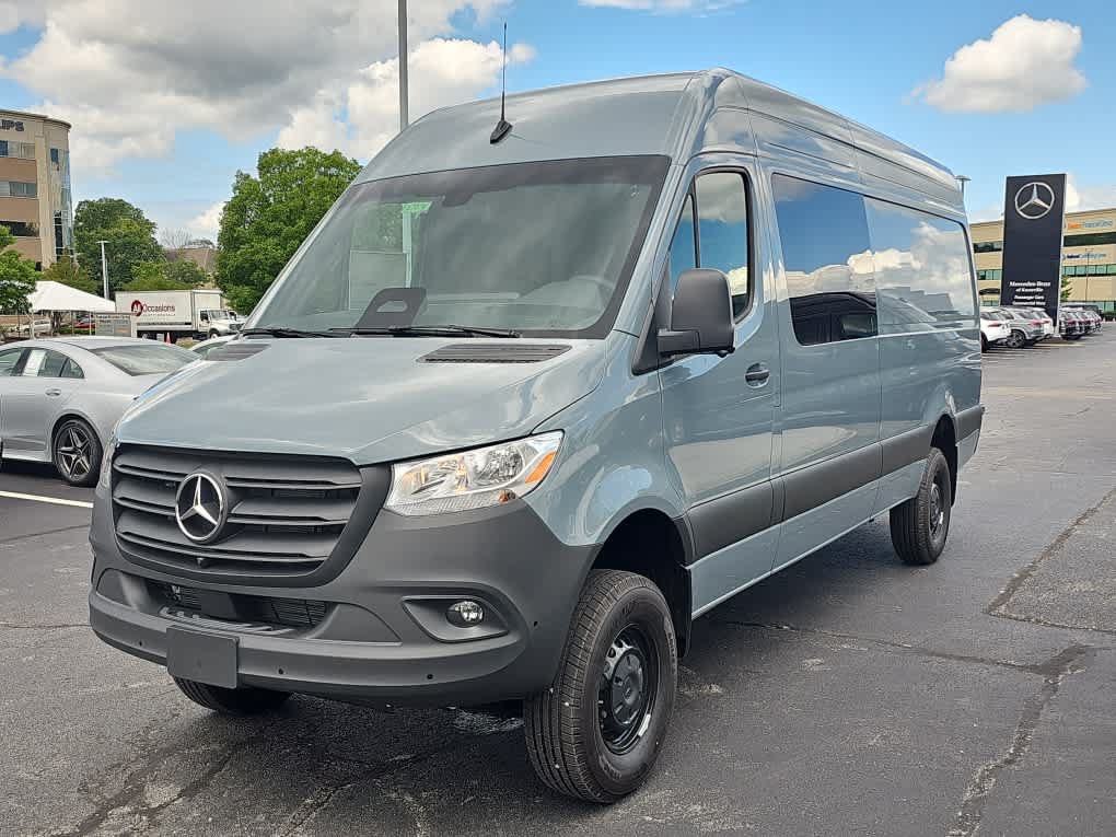 New 2026 Mercedes-Benz Sprinter 2500 video 4