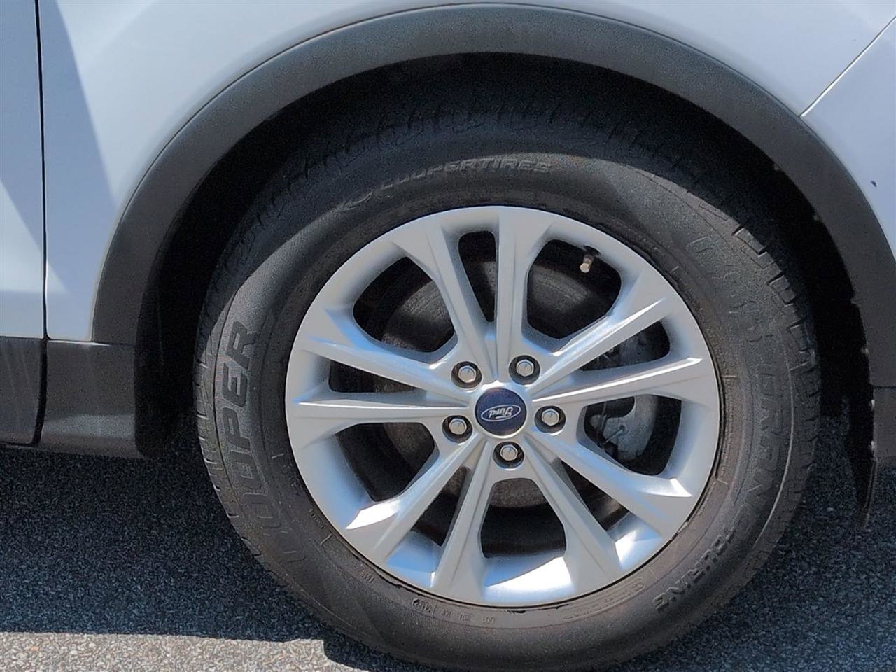 Used 2017 Ford Escape SE FWD image 10
