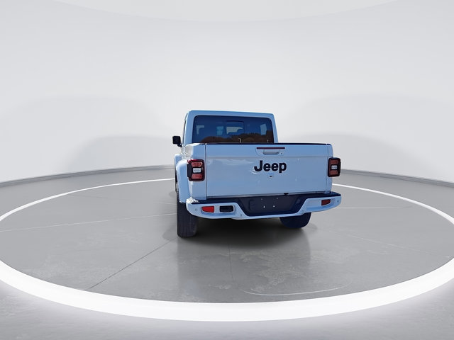 Used 2023 Jeep Gladiator Overland image 8