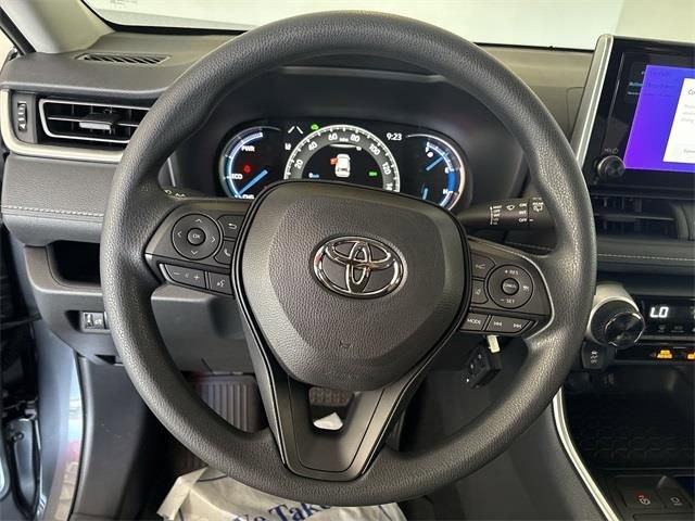 Used 2025 Toyota RAV4 LE image 17