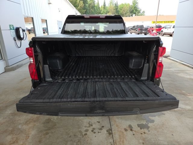 Used 2024 Chevrolet Silverado 1500 LT AWD/4WD image 23