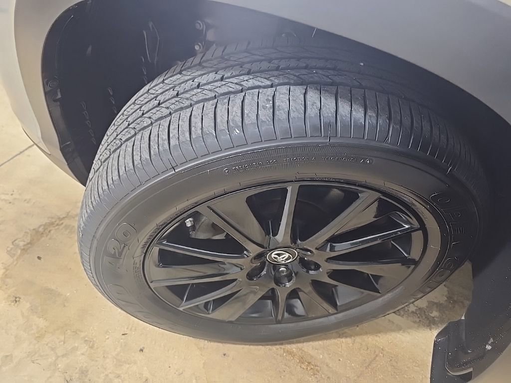 Used 2019 Toyota Highlander SE image 19