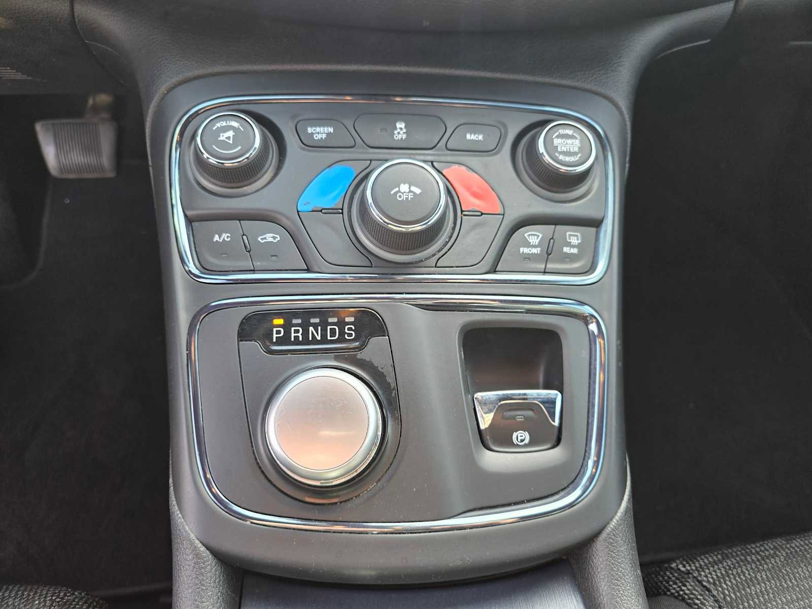 Used 2016 Chrysler 200 S image 30