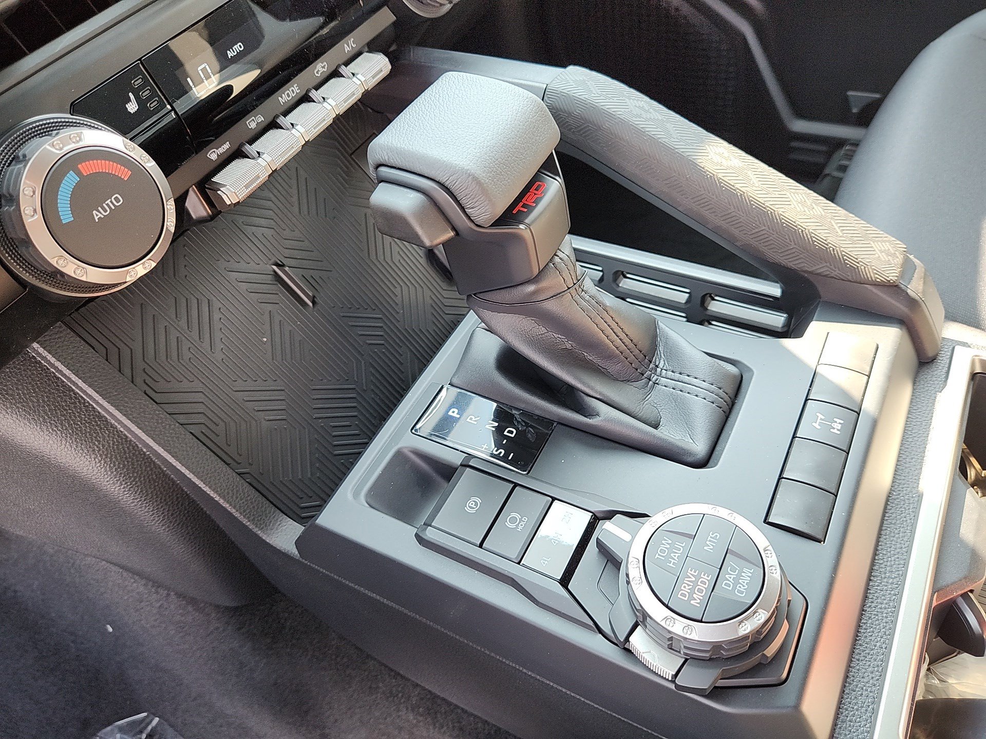 New 2025 Toyota Tacoma TRD Off-Road image 17