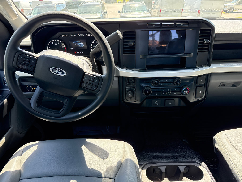 Used 2024 Ford F350 XL AWD/4WD image 21