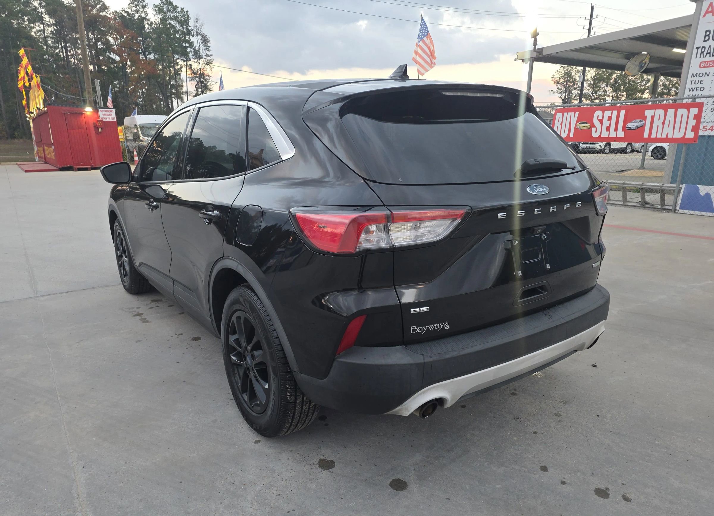 Used 2020 Ford Escape SE image 13