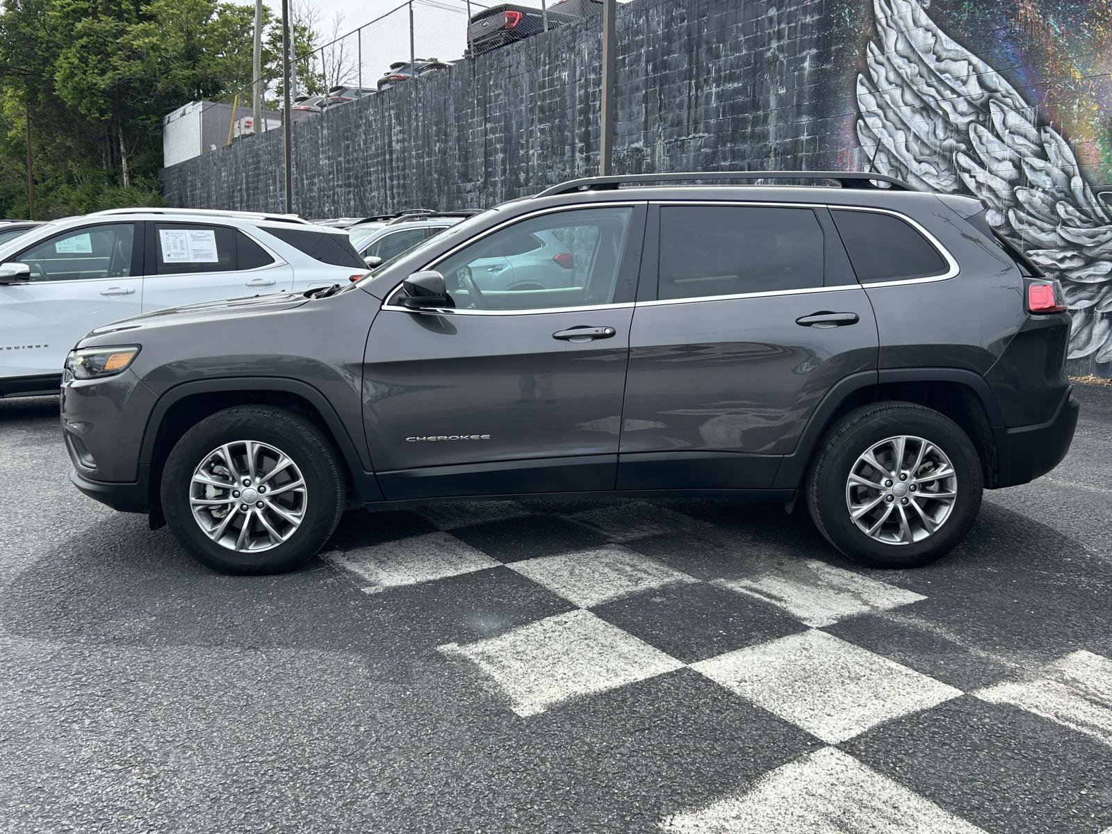 Used 2022 Jeep Cherokee Latitude Lux AWD/4WD image 6