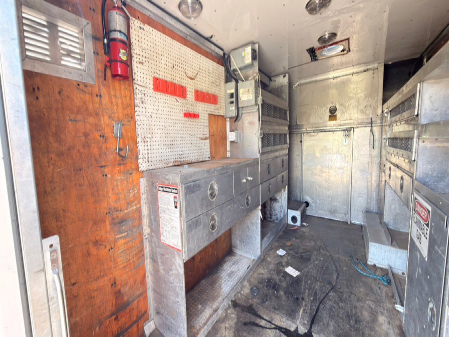 Used 2009 GMC TopKick C4500 2WD Regular Cab image 8