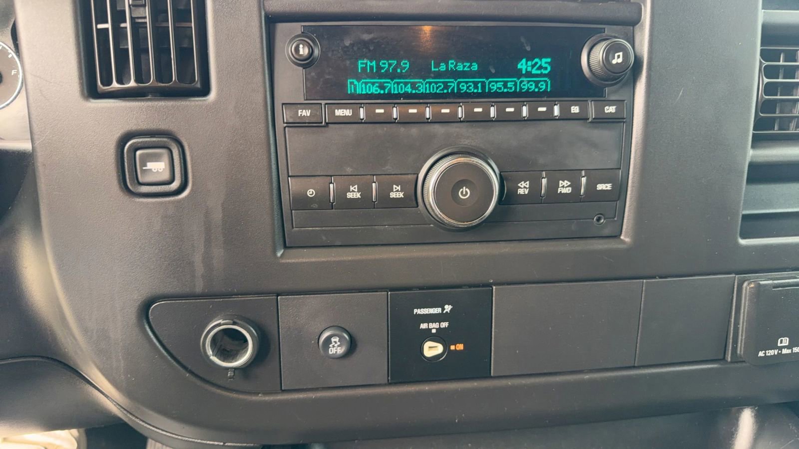 Used 2019 Chevrolet Express 2500 w/ Driver Convenience Package image 23