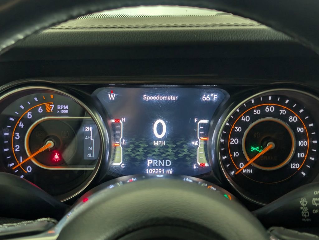 Used 2021 Jeep Wrangler Unlimited Sahara AWD/4WD image 19