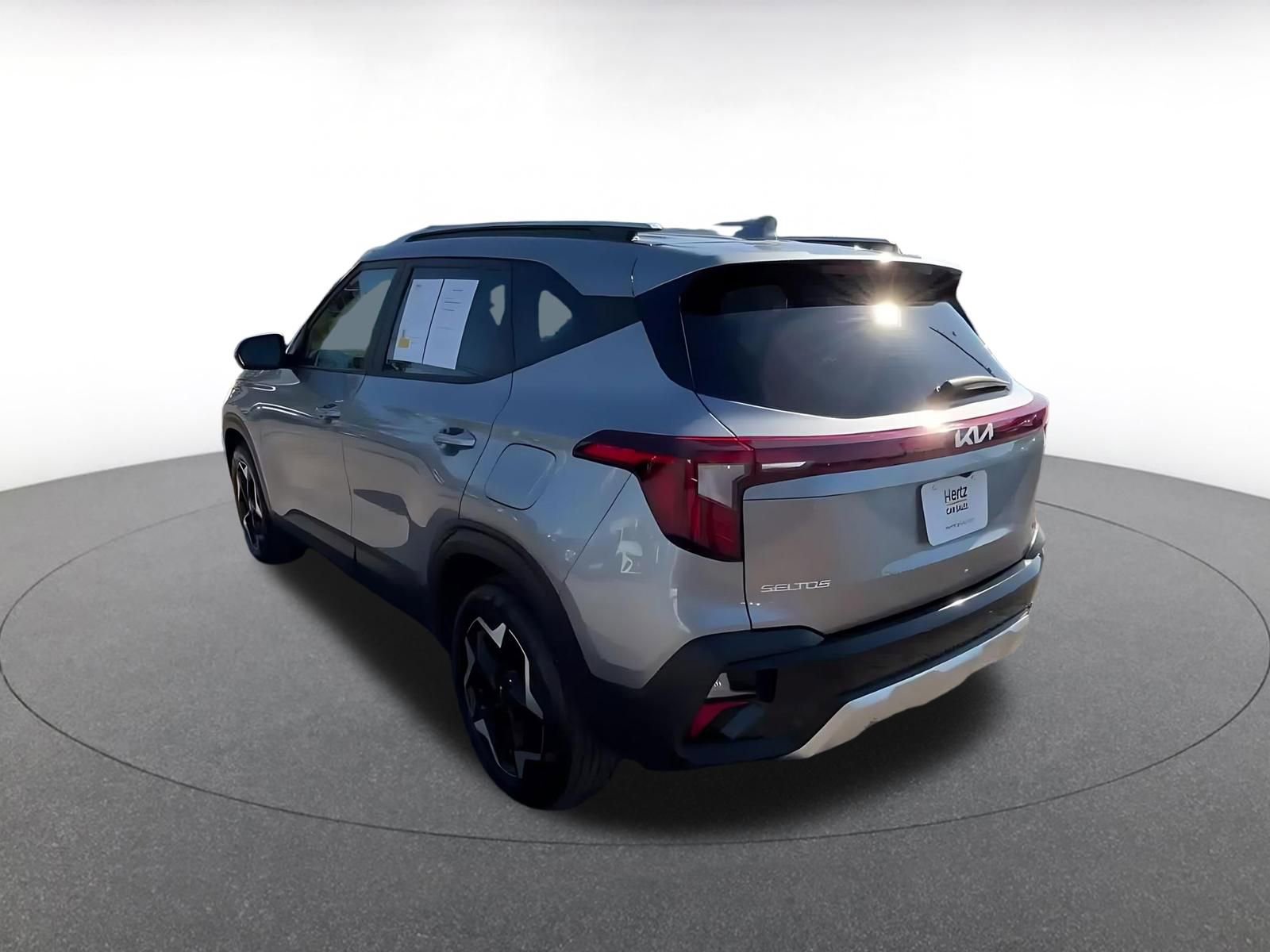 Used 2025 Kia Seltos S image 11