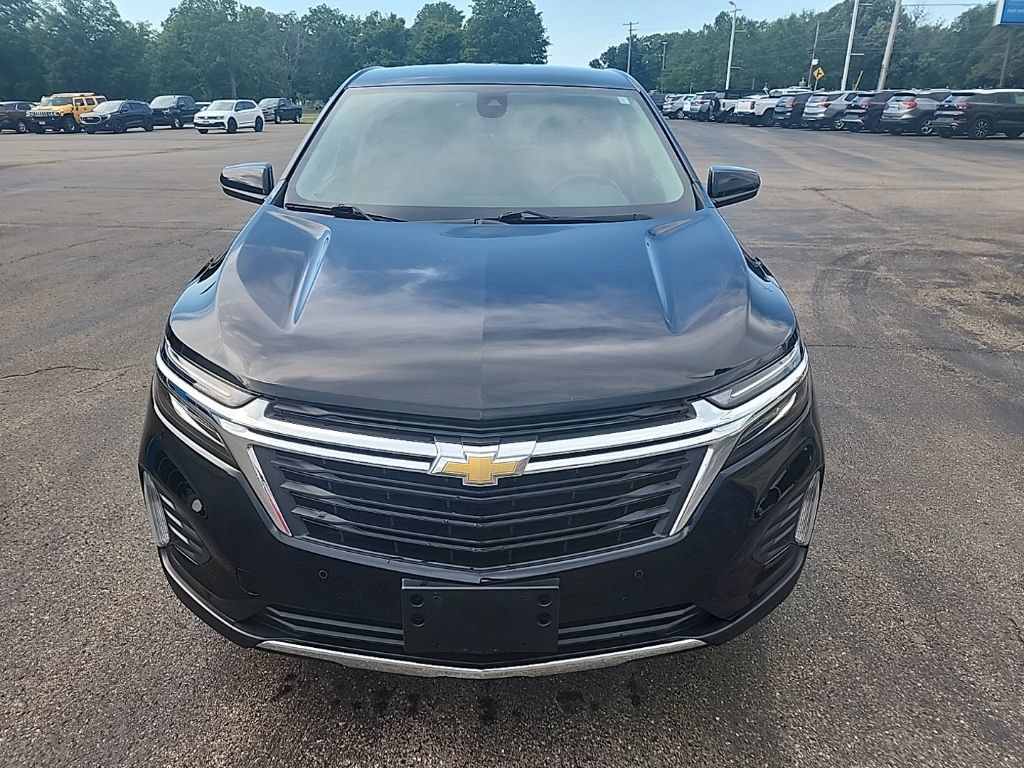 Used 2023 Chevrolet Equinox LT AWD/4WD image 2