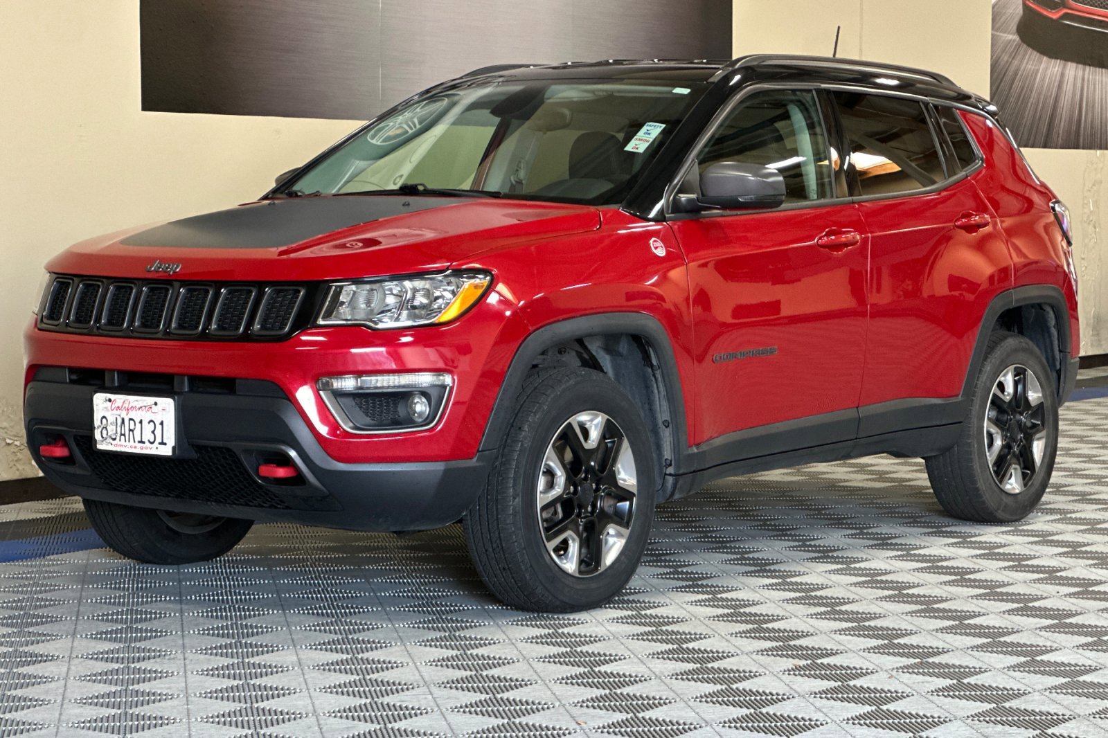 Used 2018 Jeep Compass Trailhawk image 8