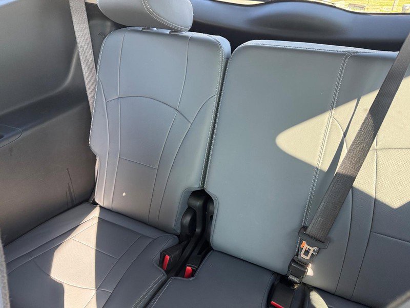 Used 2021 Buick Enclave Essence w/ Sport Touring Edition image 11