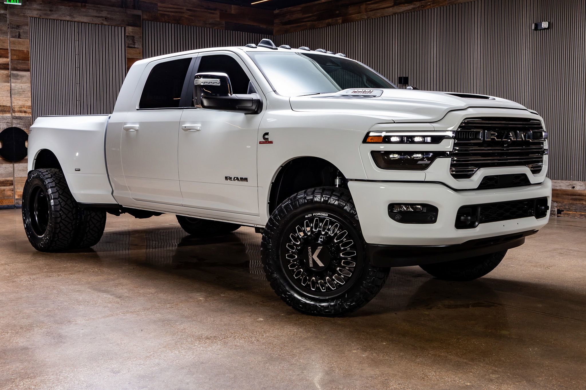 Used 2025 RAM 3500 Laramie w/ Sport Appearance Package