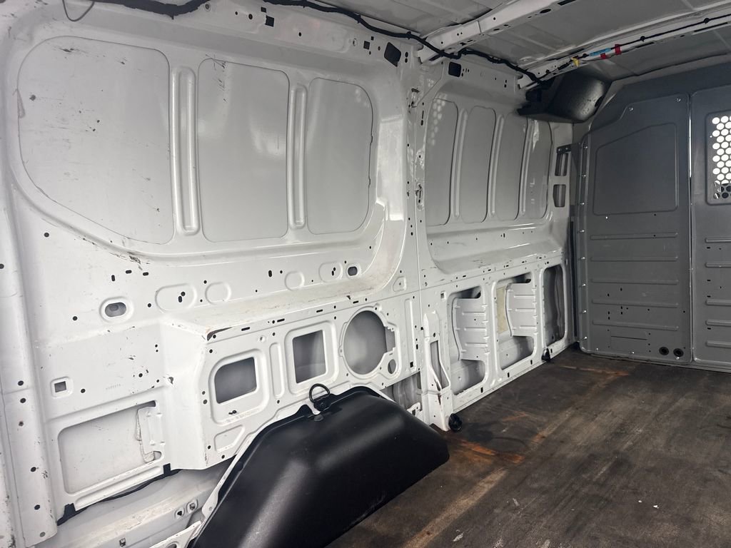 Used 2015 Ford Transit 250 130 Low Roof image 13