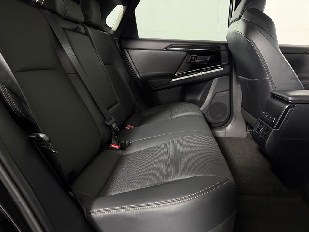 Used 2025 Subaru Solterra Limited w/ Limited Package image 30