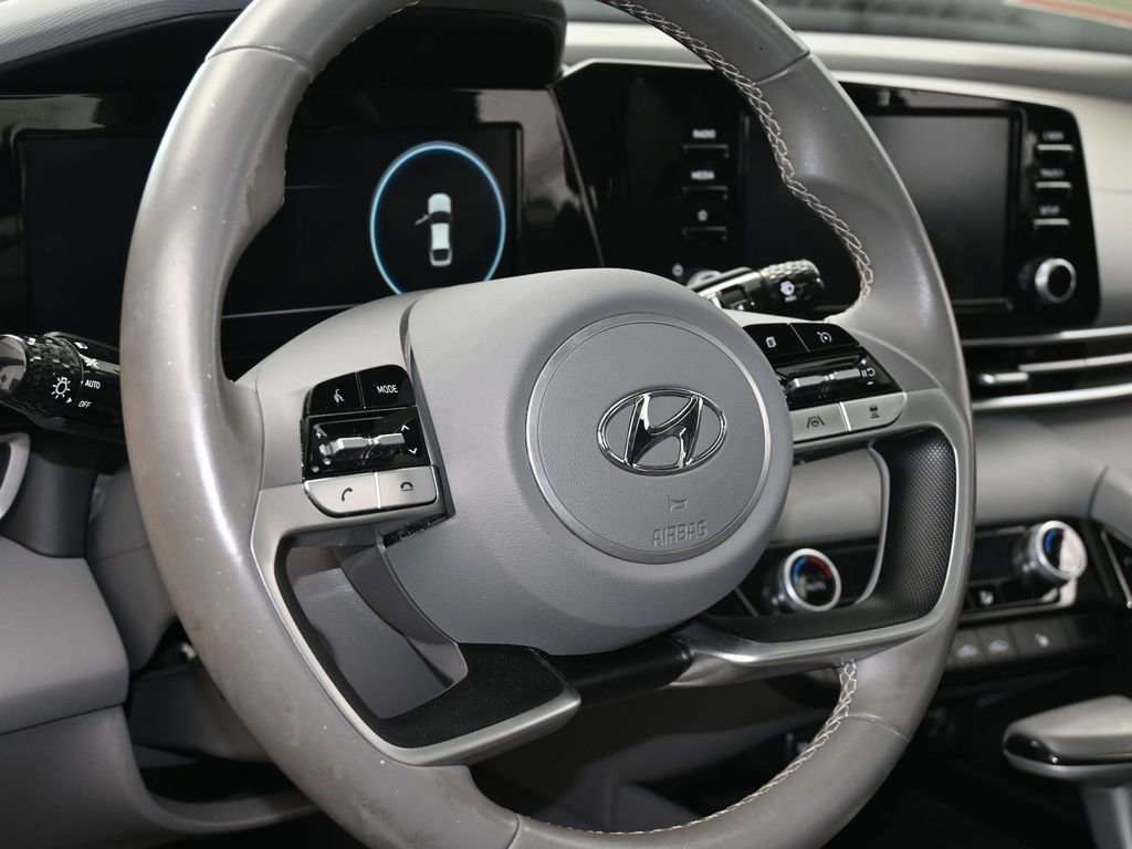 Used 2022 Hyundai Elantra SEL w/ Convenience + Premium Package image 14