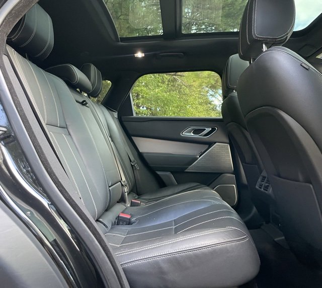 Used 2021 Land Rover Range Rover Velar R-Dynamic S image 18