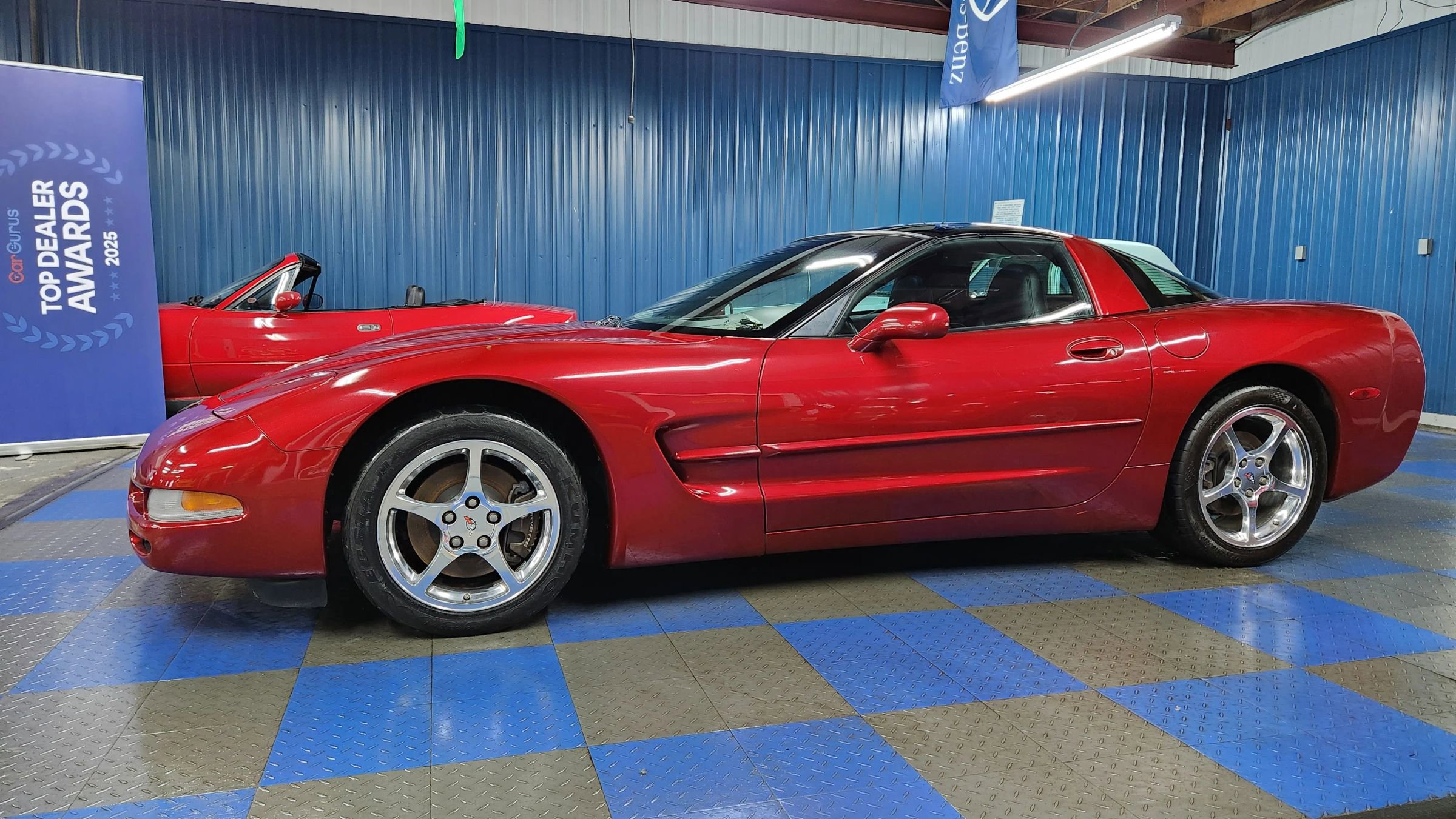 Used 2000 Chevrolet Corvette Coupe w/ Performance Handling Pkg image 55