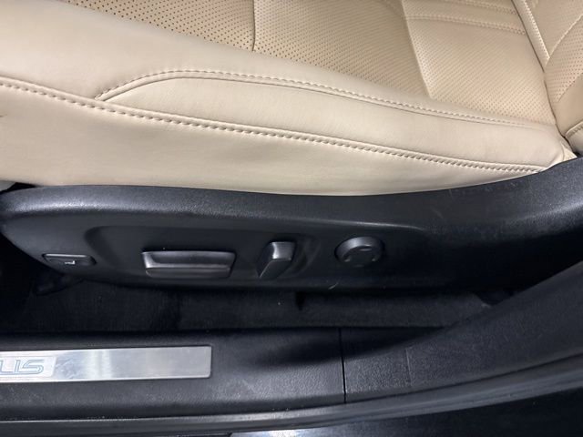 Used 2022 Lexus RX 450h AWD w/ Luxury Package image 17