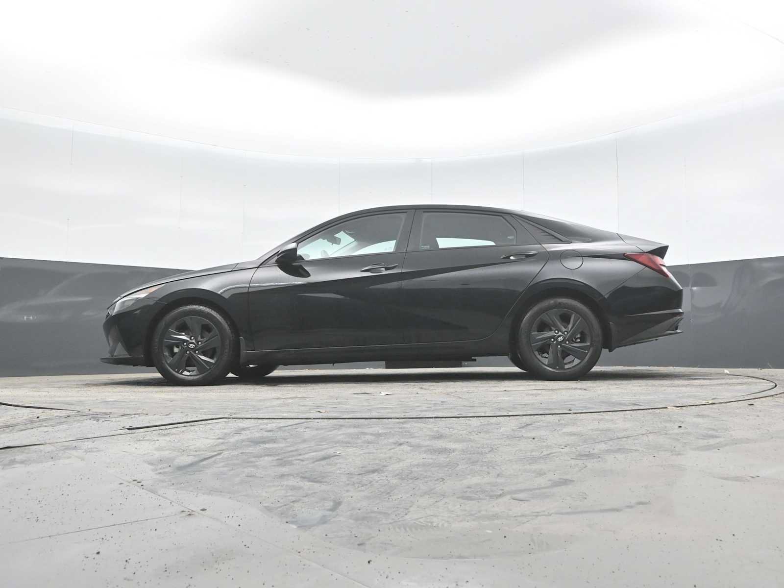 Used 2023 Hyundai Elantra SEL FWD image 40