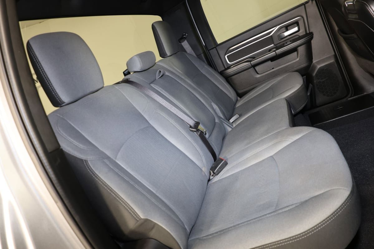 Used 2024 RAM 2500 Big Horn AWD/4WD image 30