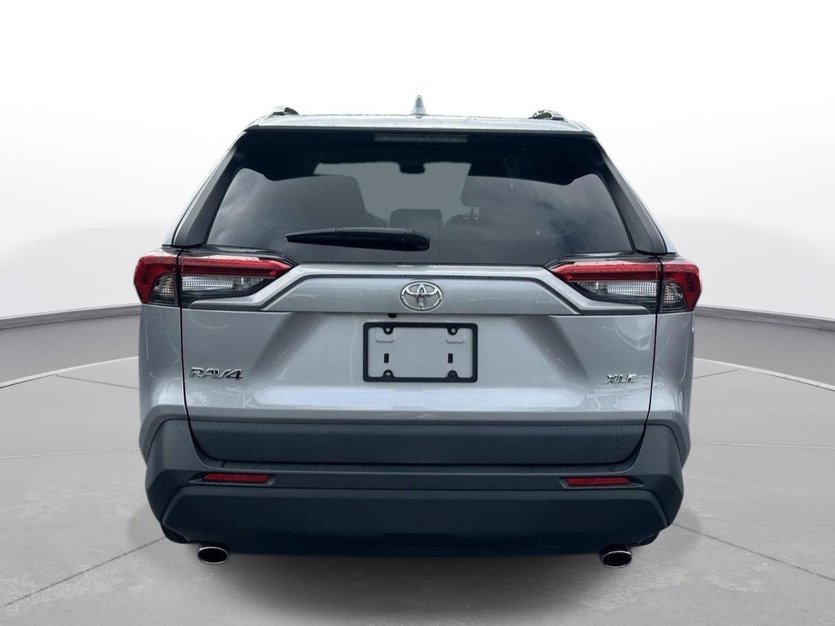 Certified 2020 Toyota RAV4 XLE Premium FWD image 7