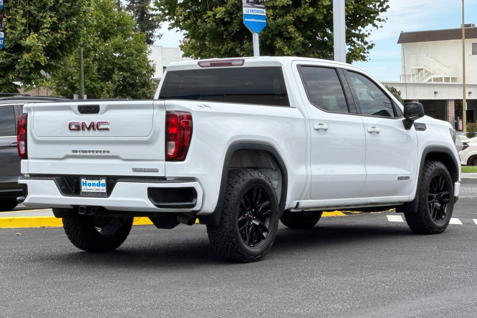 Used 2022 GMC Sierra 1500 Elevation AWD/4WD image 8