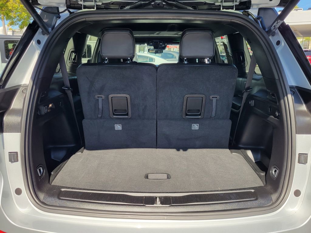 Used 2023 Jeep Grand Cherokee L Laredo AWD/4WD image 22