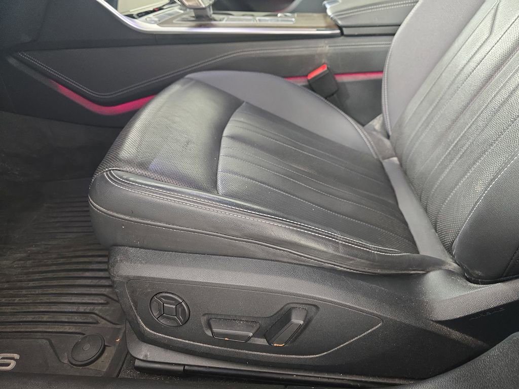 Used 2020 Audi A6 3.0T Premium Plus AWD/4WD image 32