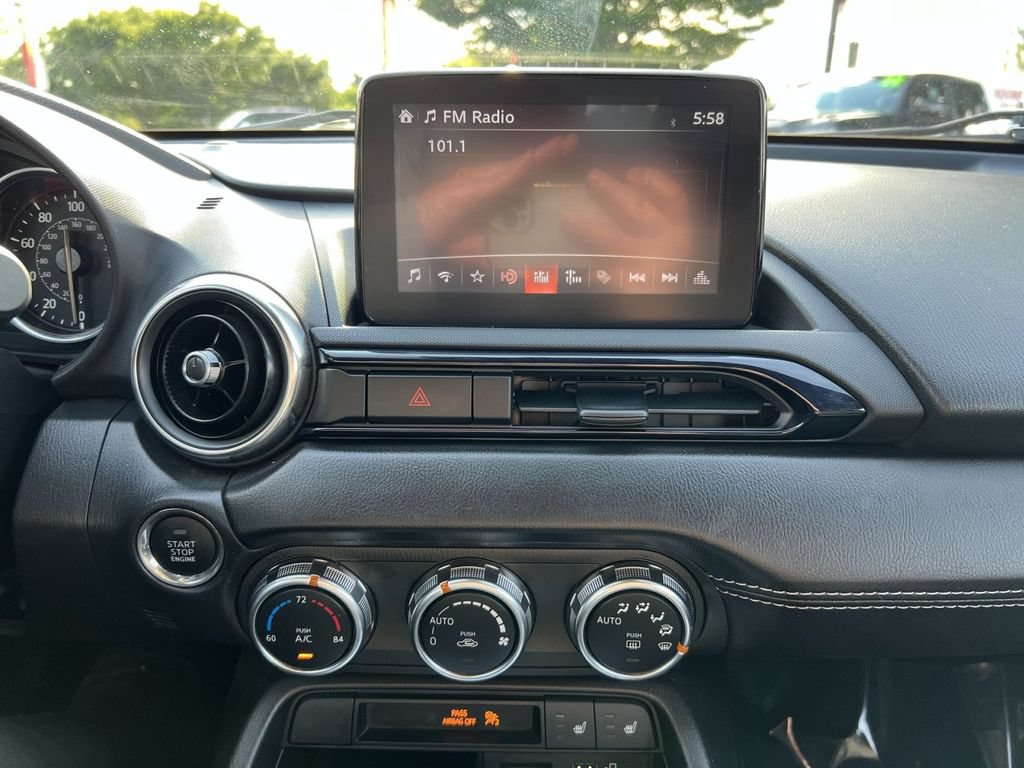 Used 2020 MAZDA MX-5 Miata Grand Touring RWD image 17