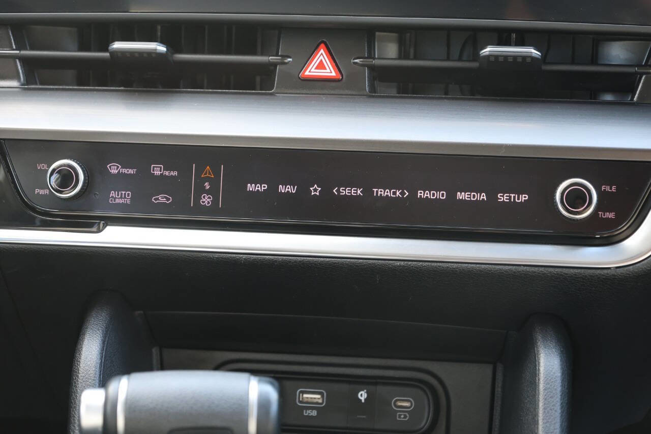Used 2025 Kia Sportage EX w/ Premium Package FWD image 21
