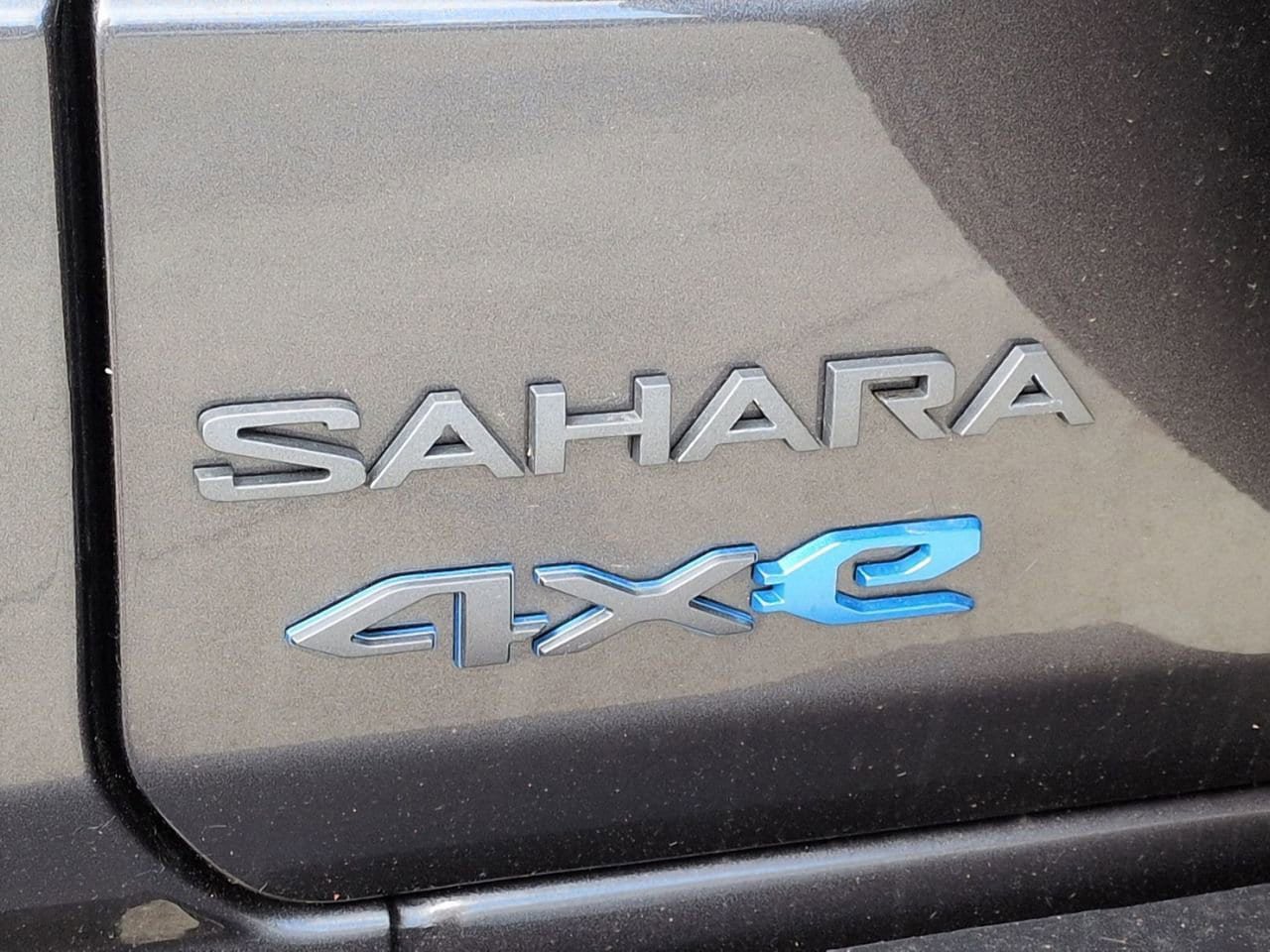 Used 2025 Jeep Wrangler Sahara image 7