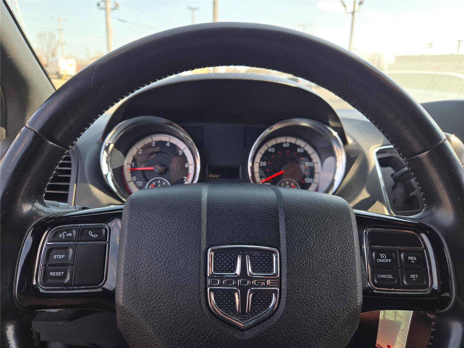 Used 2016 Dodge Grand Caravan SE image 25