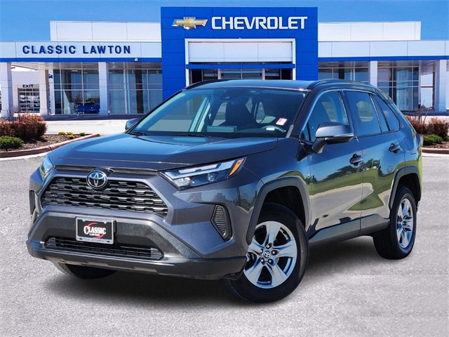 Used 2023 Toyota RAV4 XLE image 1