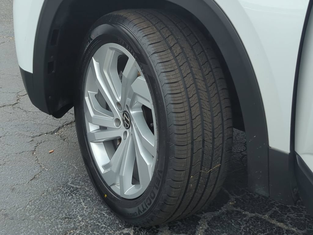 Certified 2023 Volkswagen Atlas SE FWD image 33