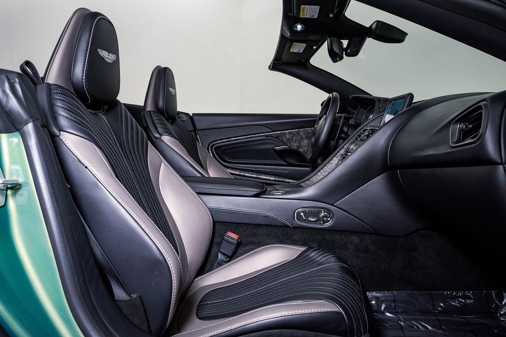 Used 2023 Aston Martin DB11 Volante image 20