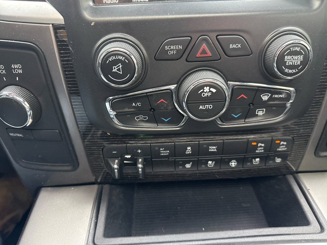 Used 2016 RAM 2500 Limited image 22