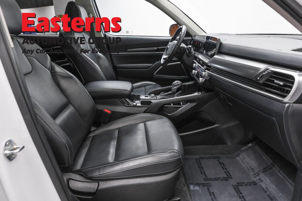 Used 2025 Kia Telluride S FWD image 26